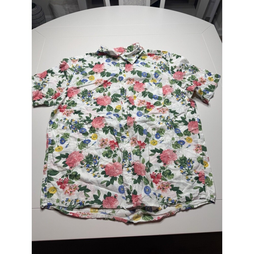 Old Navy Men’s  Button Up Everyday Shirt - Large - White With Floral Pattern SS